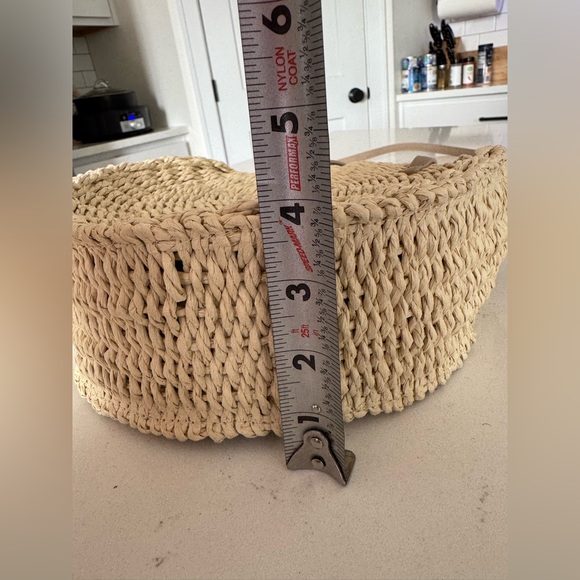 LC LAUREN CONRAD WOVEN STRAW ROUND BAG PURSE - Picture 7 of 11